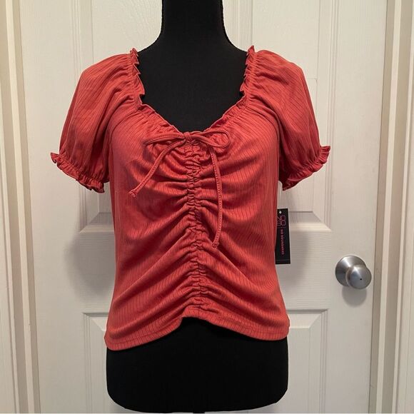 NEW No Boundaries‎ Ruched Front Ribbed Shirt Coral Short Sleeve Junior's Large - Picture 1 of 6